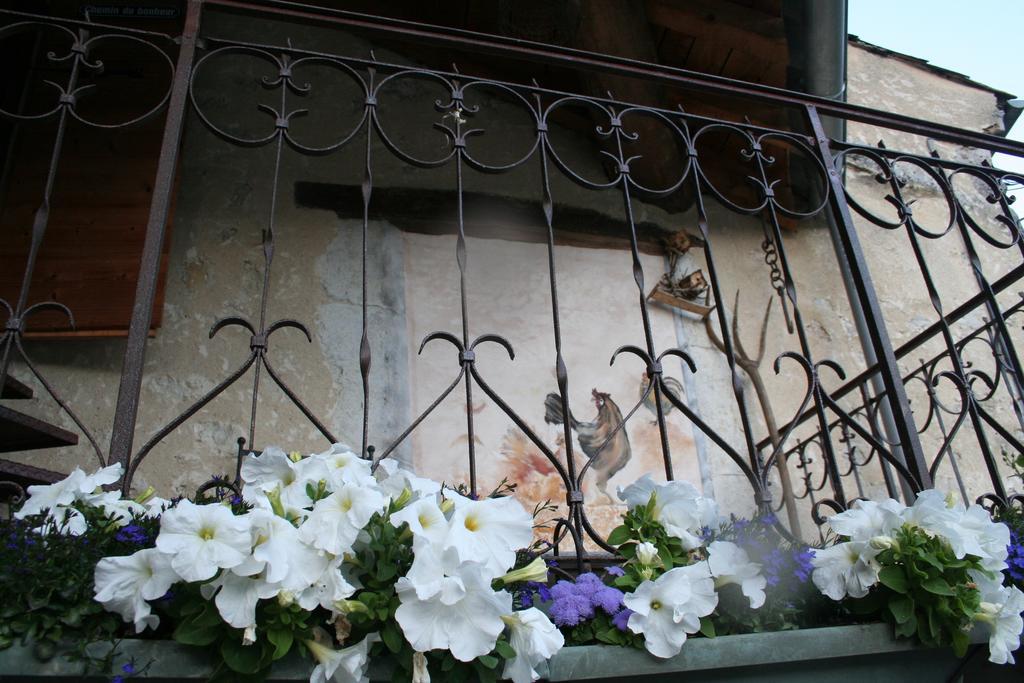 Chambre D'Hotes La Romarine Barnave Exterior photo