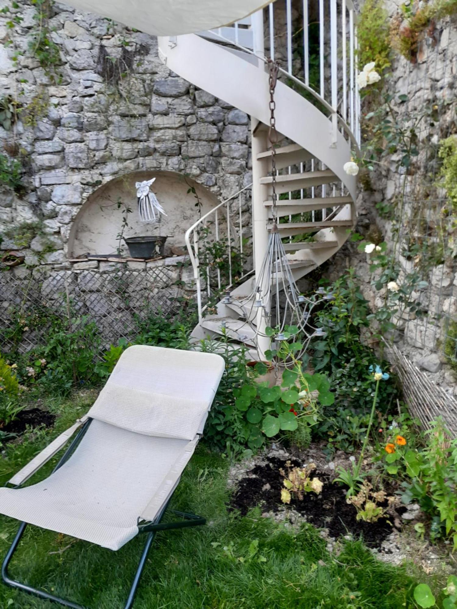 Chambre D'Hotes La Romarine Barnave Exterior photo